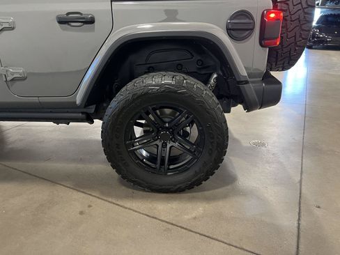 Used 2020 Jeep Wrangler Unlimited Rubicon AWD/4WD image 40