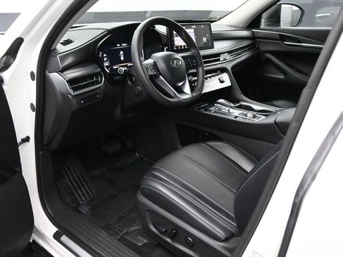 Used 2023 INFINITI QX60 Luxe FWD image 2
