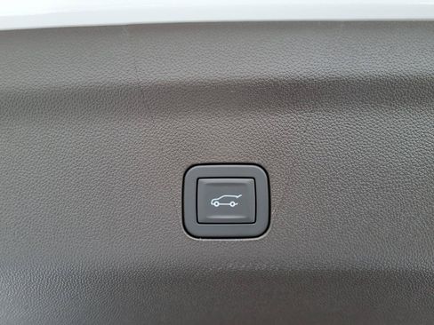 New 2026 GMC Yukon XL Elevation w/ Elevation Premium Package RWD image 7
