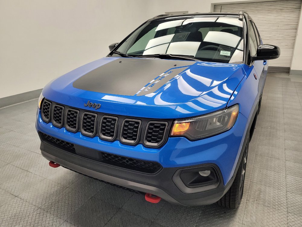 Used 2025 Jeep Compass Trailhawk AWD/4WD image 15