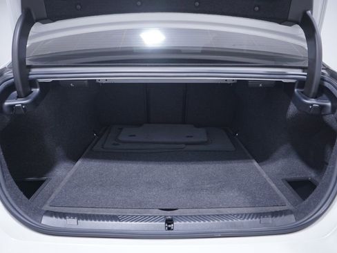 Used 2024 BMW 530i w/ Convenience Package RWD image 22