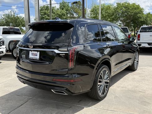 Used 2023 Cadillac XT6 Sport image 5