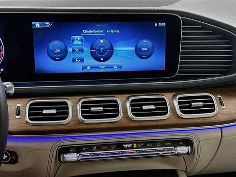 Certified 2026 Mercedes-Benz GLE 580 4MATIC image 17