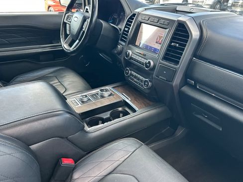 Certified 2020 Ford Expedition Platinum image 17