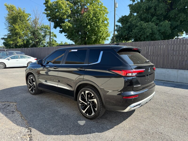 Used 2024 Mitsubishi Outlander SE AWD/4WD image 8