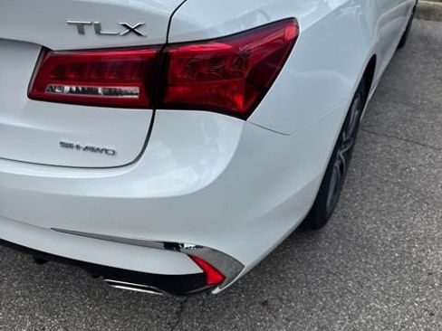 Used 2018 Acura TLX V6 SH-AWD image 6