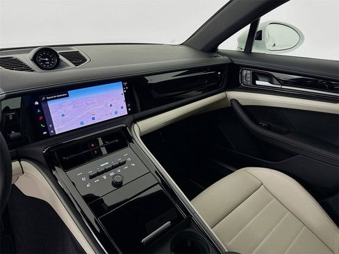 New 2026 Porsche Panamera image 4