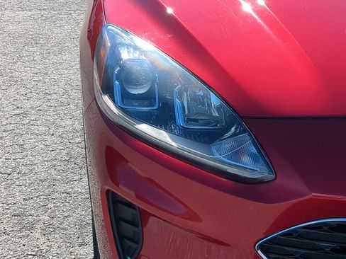 Certified 2020 Ford Escape SE image 8