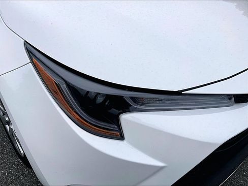 Used 2025 Toyota Corolla LE FWD image 33
