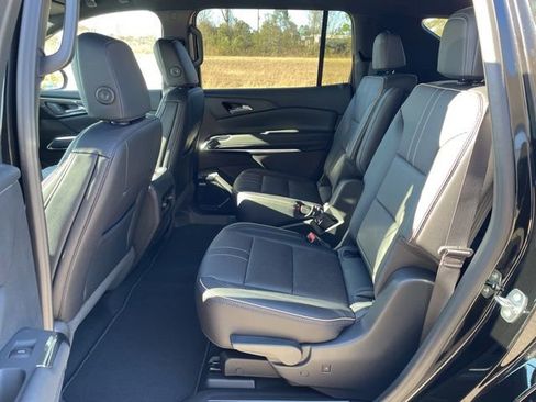 New 2026 Chevrolet Traverse High Country FWD image 22