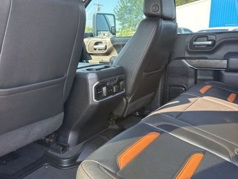 Used 2023 GMC Sierra 2500 AT4 AWD/4WD image 13