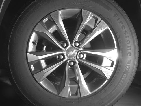 Used 2025 Chevrolet Equinox LT FWD image 14