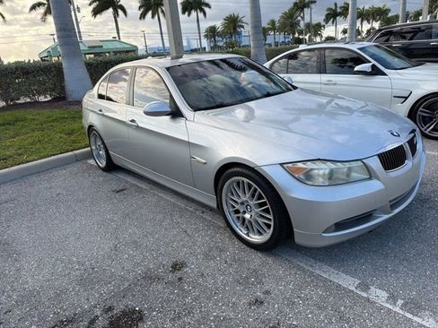 Used 2006 BMW 330i Sedan RWD image 2
