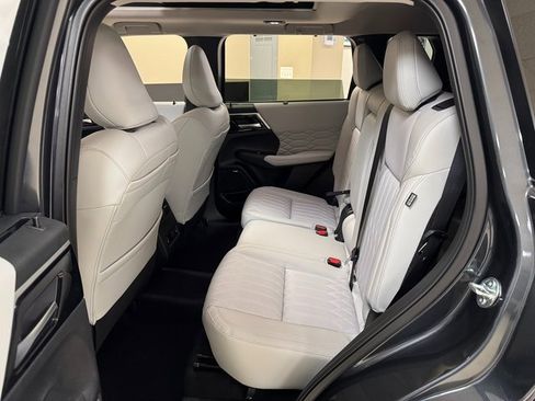 New 2026 Mitsubishi Outlander SEL image 22