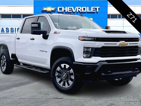 Used 2025 Chevrolet Silverado 2500 Custom w/ Custom Value Package image 1