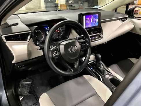 Certified 2025 Toyota Corolla LE FWD image 18