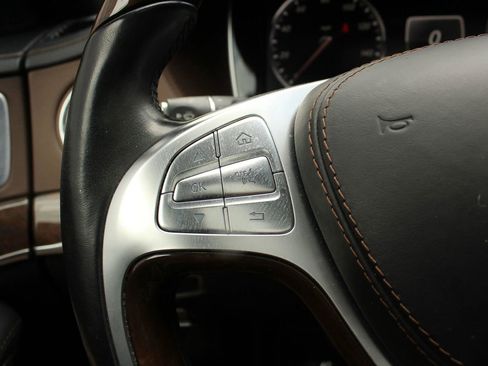 Used 2014 Mercedes-Benz S 550 Sedan image 33