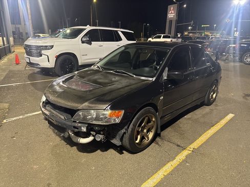 Used 2006 Mitsubishi Lancer Evolution IX image 2
