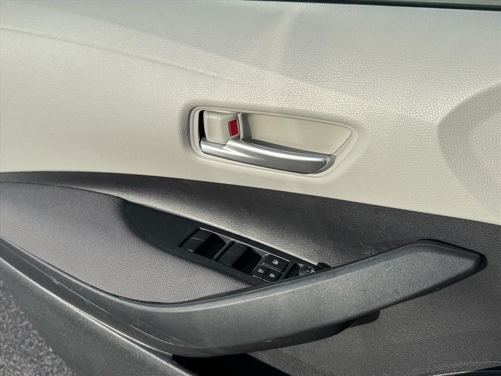 Used 2020 Toyota Corolla LE FWD image 20