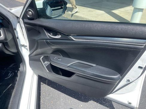 Used 2017 Honda Civic Touring image 12