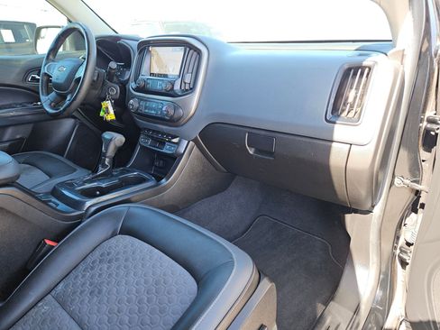 Used 2020 Chevrolet Colorado Z71 image 28