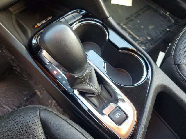 Used 2024 Buick Encore GX Sport Touring w/ Advanced Technology Package FWD image 23