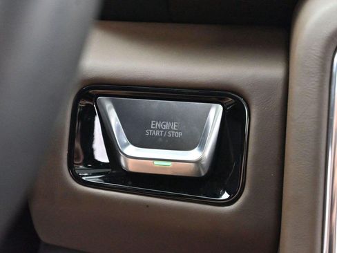 Used 2025 GMC Yukon Denali Ultimate AWD/4WD image 25