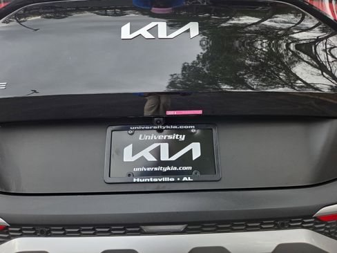 Used 2025 Kia Sportage LX image 31