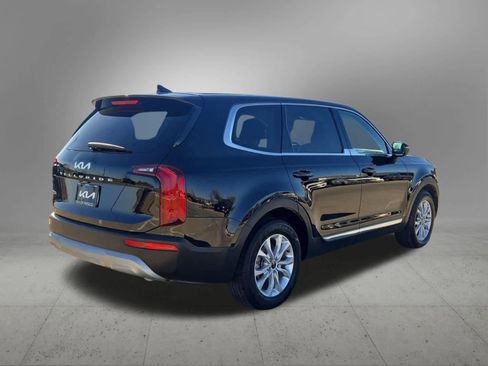Certified 2022 Kia Telluride LX image 6
