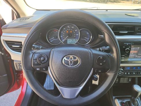 Used 2016 Toyota Corolla LE FWD image 13