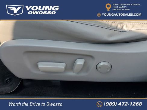 Used 2018 Toyota Highlander Plus FWD image 7