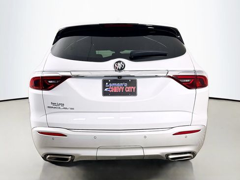 Used 2024 Buick Enclave Essence FWD image 7