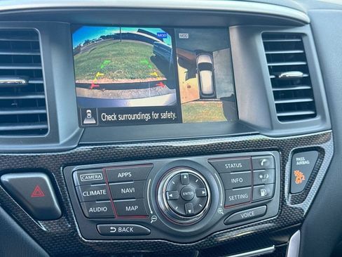 Used 2020 Nissan Pathfinder SL FWD image 22