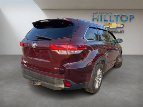 Used 2018 Toyota Highlander XLE image 7