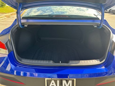 Used 2025 Hyundai Elantra Sport image 18