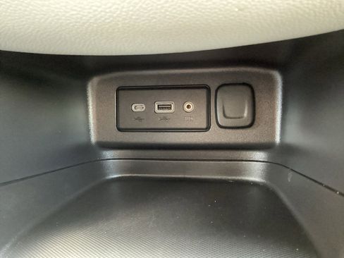 Used 2024 Chevrolet Equinox LS image 23