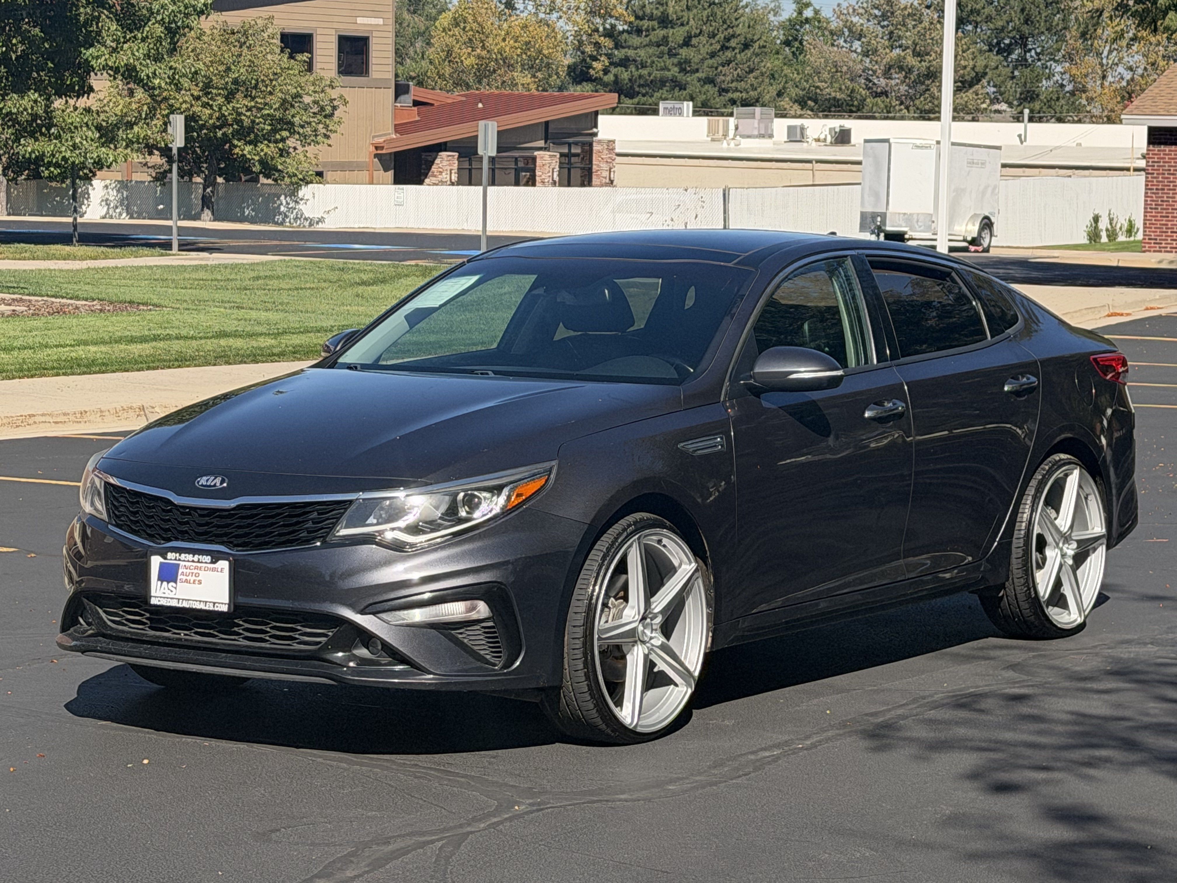 Used 2019 Kia Optima S w/ S Panoramic Sunroof Package FWD image 2
