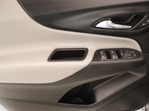 Used 2022 Chevrolet Equinox LT FWD image 14