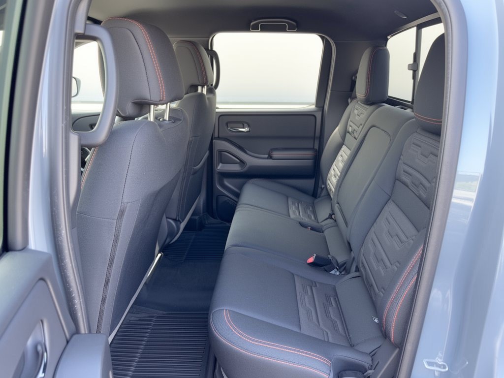 Certified 2025 Nissan Frontier PRO-4X AWD/4WD image 29