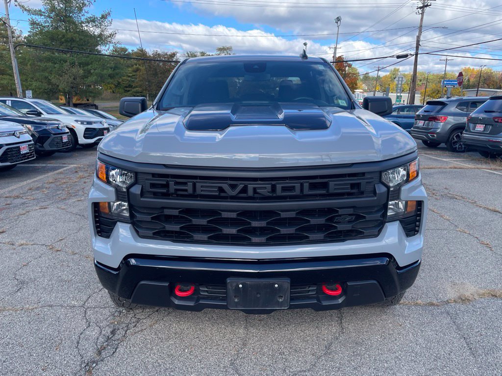 Used 2025 Chevrolet Silverado 1500 Custom Trail Boss w/ LPO, Dark Essentials Package AWD/4WD image 8