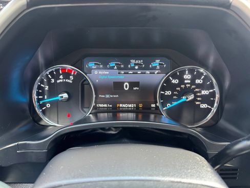 Used 2018 Ford F350 Lariat w/ Camper Package AWD/4WD image 24
