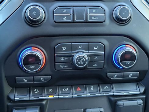 Used 2021 Chevrolet Silverado 1500 LT Trail Boss w/ Convenience Package II image 23