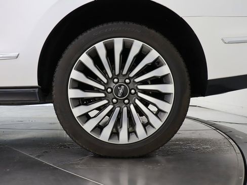 Used 2019 Lincoln Navigator Reserve AWD/4WD image 52