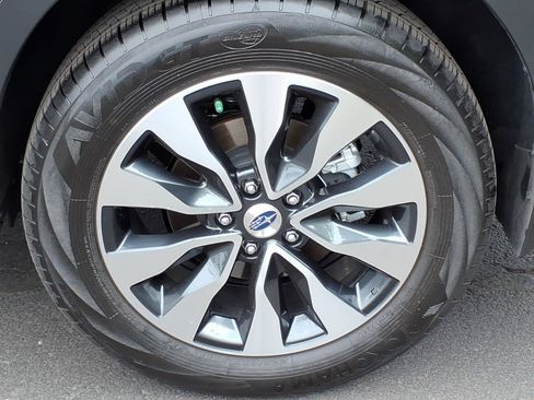 Certified 2025 Subaru Outback Limited w/ Popular Package #2 AWD/4WD image 12
