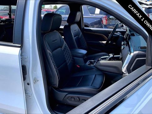 Used 2023 GMC Canyon Denali AWD/4WD image 28