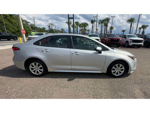 Used 2024 Toyota Corolla LE FWD image 9