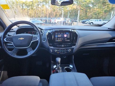 Certified 2021 Chevrolet Traverse LT image 11