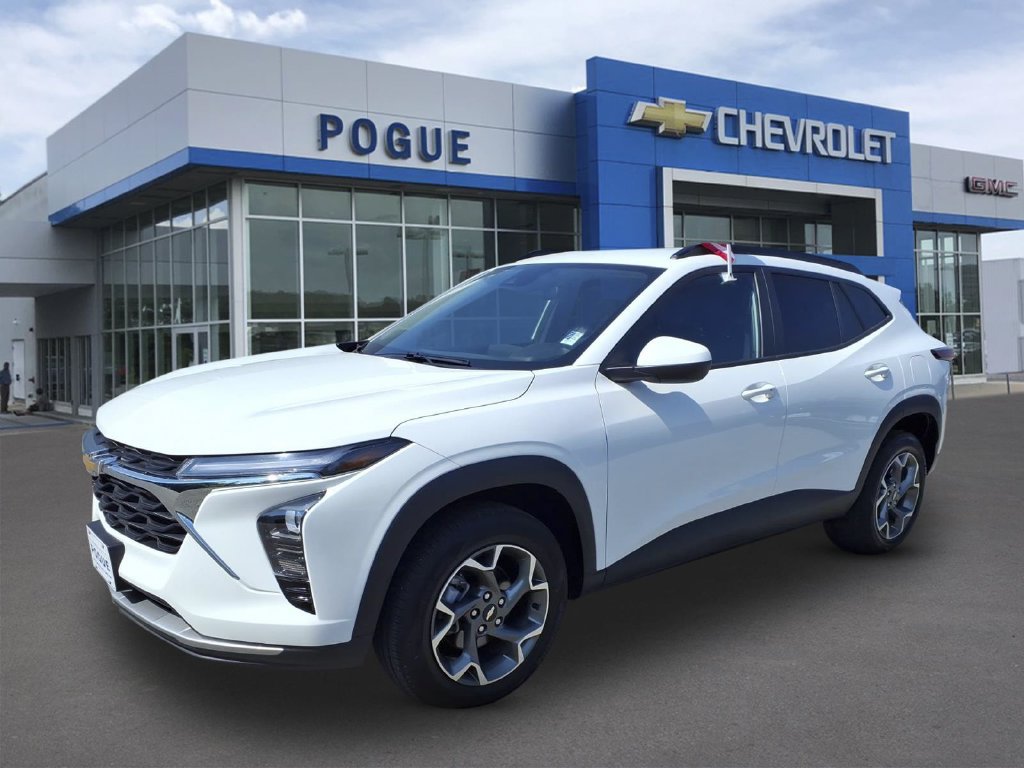 Used 2025 Chevrolet Trax LT w/ LT Convenience Package FWD image 4
