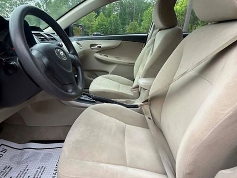 Used 2012 Toyota Corolla L FWD image 2