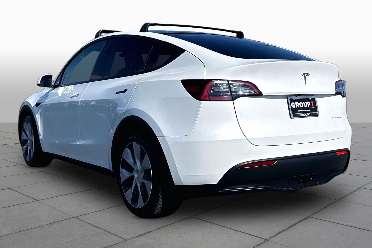 Used 2023 Tesla Model Y Long Range AWD/4WD image 11